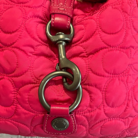 Authentic COACH Quilted C Large Duffle Pink Rabbit Hair NWT # 6733 RARE - Picture 4 of 15